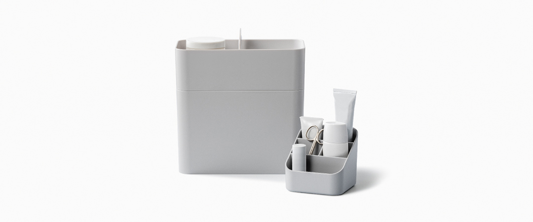 MonoMax特別編集「日用品グランプリ」にて「持ち運びができるメイクボックス_Cosmetic Caddy」が紹介されました。