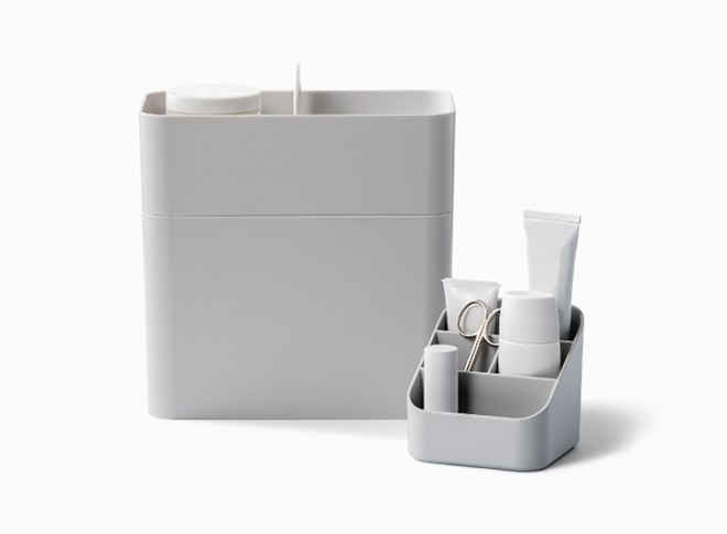 MonoMax特別編集「日用品グランプリ」にて「持ち運びができるメイクボックス_Cosmetic Caddy」が紹介されました。